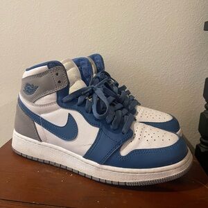 Nike Air Jordan 1 Retro - True Blue